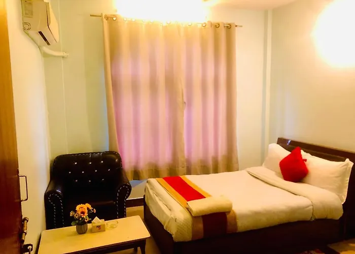 Hotel Delta *